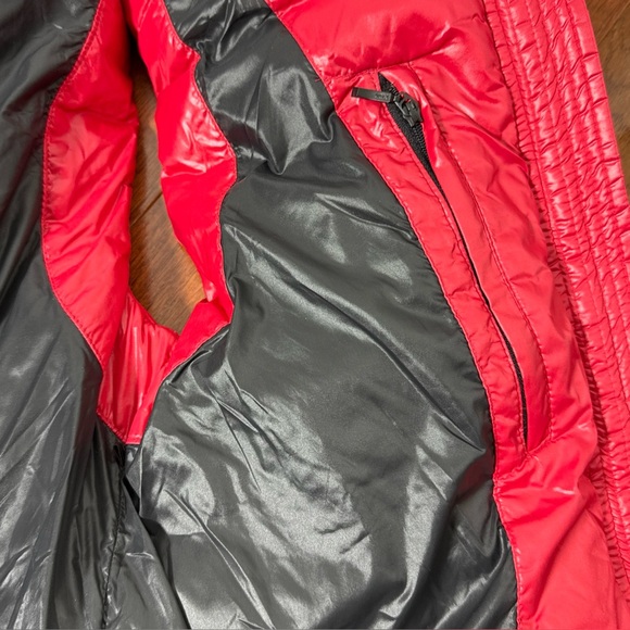 SAM. Red Puffer Vest medium Christmas holiday size medium - Picture 7 of 9